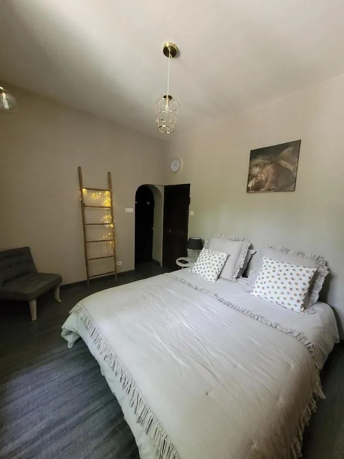 La Reyniere Bed and Breakfast Serres