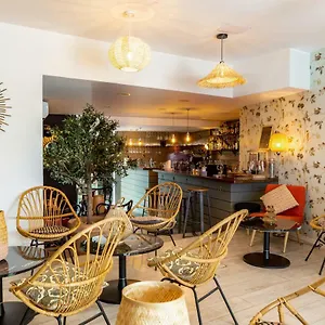 https://central-hotel-avignon.aixenprovencehotels.org